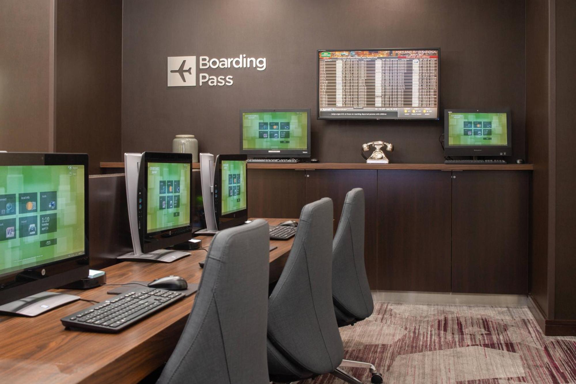 Hotel Courtyard By Marriott Portland Airport Zewnętrze zdjęcie